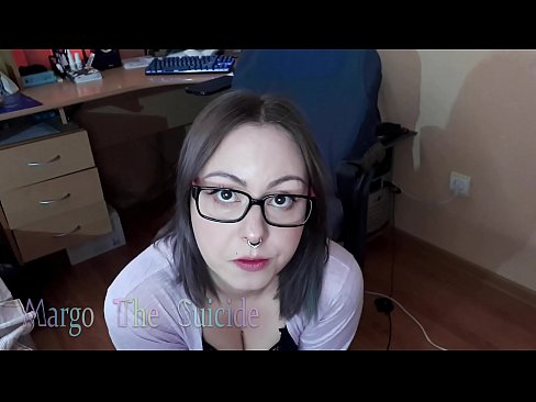 ❤️ Духтари Санобар бо айнак Дилдо амиқ дар камера ❤️❌ Порно босифат дар мо ❌